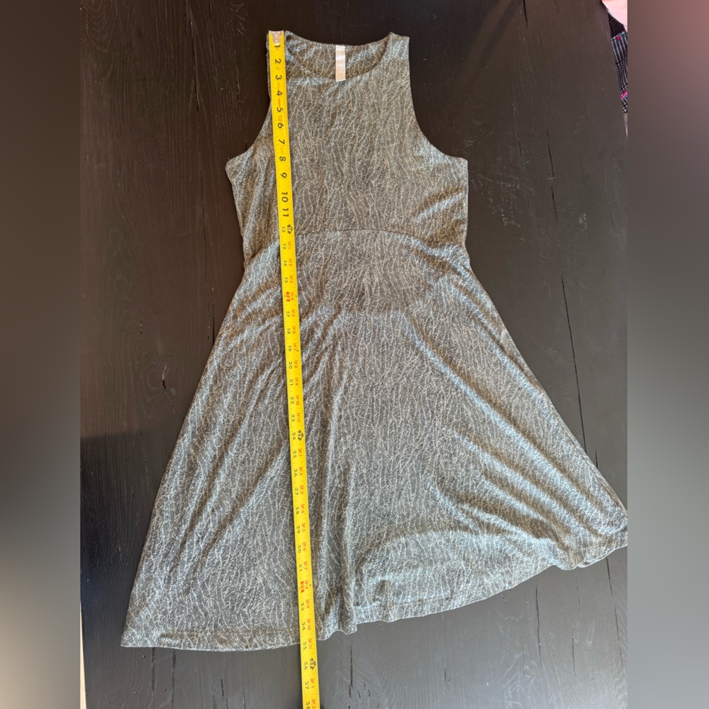 Athleta Santorini Thera Printed Dress in Mojave Laurel Olive - Picture 7 of 7
